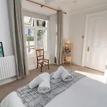 Apartment 2 Birkhead