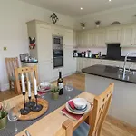 2 Birkhead * Windermere