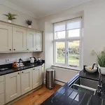 2 Birkhead Apartment