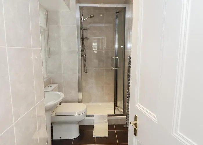 Apartment 2 Birkhead *