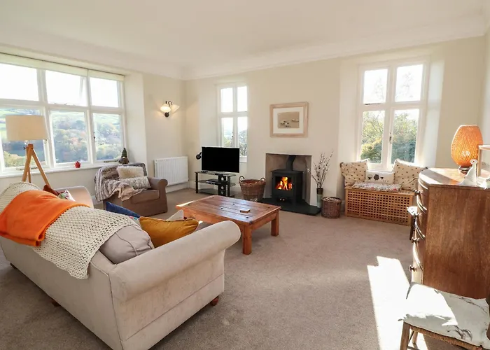 2 Birkhead * Windermere