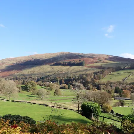 2 Birkhead * Windermere